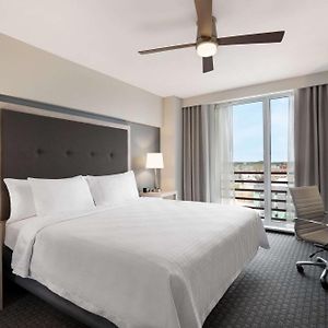 One-Bedroom King Suite